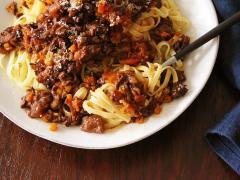 パスタ通をも唸らせる「究極のボロネーゼ」を作ろう！ 牛肉のダブル使いがおいしさの要