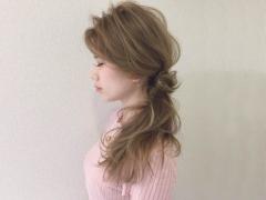 普段使いに◎！失敗知らずの簡単サイドお団子ヘアアレンジの作り方