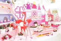 ヒルトン東京ベイのデザートブッフェ「ピンク・クリスマス」開催　乙女心くすぐるピンク