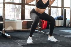 要チェック！スクワット動作中の「膝の向き」の規定