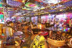 東京観光は今“歌舞伎町”が新しい！最新VR施設、ホストの本屋…注目スポット7選