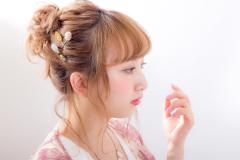 忙しい朝に◎簡単にまとめ髪が作れるロングヘアアレンジ集