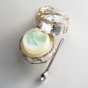 【アイケア入門】究極の老け見えサイン“たるみ”にはマッサージをプラスが正解 | beautyg