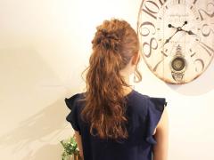 オシャレな格上ポニーテールヘアアレンジ！毛量が多くて困ってる人にこそオススメ