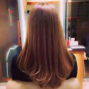 フェミニンな髪色でモテを目指す！ピンクアッシュでつくるスウィートヘア