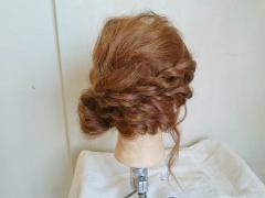 片寄せシニヨンスタイルで美人度アップ!! うなじチラ見せで和装に似合うヘアアレンジ