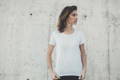 姿勢美人になるコツ3つ！日常で意識してほしいポイントを伝授