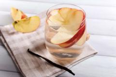飲むほどキレイになれる!? 続けやすいデトックスウォーターレシピ