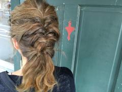 セミロングさん必見！毎日したくなる簡単ヘアアレンジ10選♡