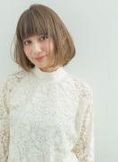 オフィスカジュアルな髪型で似合う簡単スタイリングボブ