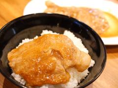 18種類の食材を使用した「秘伝のタレ」に中毒者続出！ コスパ最高の「生姜焼き専門店」が