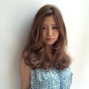 最旬ヘアカラー「グレー」で透明感ズバ抜け！キレイの秘密は“髪色”でした