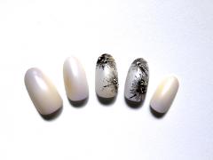 躍動感のあるペイントで、モードな世界観を演出【365日ネイル】 |