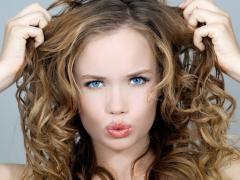 くせ毛どうにかしたい！毎日のお手入れで髪質を改善する方法まとめ