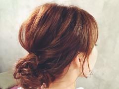 カジュアルにもフォーマルにも使えるヘアアレンジ！簡単こなれお団子ヘアスタイル