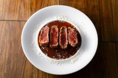 “最高にちょうどいい”肉が味わえる「ペコシセ」都内初出店　ノスタルジックモダンメニ