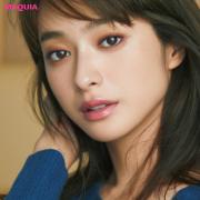 黒のアイメイクから抜け出せない人必見！ イガリシノブ流・ニュアンスカラーEYE | lMAQUIA