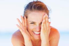 たった10秒でデカ目に！「目ヨガ」でパッと明るい顔になる