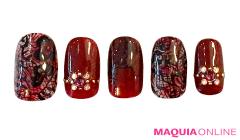 ミステリアスな色気が匂い立つ、妖艶に煌く「レースネイル」 | lMAQUIA