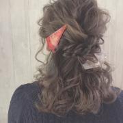 可愛いとこなれを同時にゲット♡「無造作ハーフアップ」アレンジ