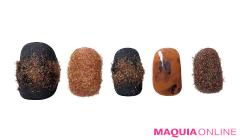 深みのあるブラウンの「ベルベット」ネイルで、カジュアルフォークロア | lMAQUIA