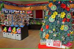 ハワイらしさあふれるクリスマスグッズはここでゲット！