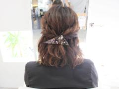くるりんぱをゆるめるだけで完成!!“ゆるりんぱ”で簡単ハーフアップヘアアレンジ