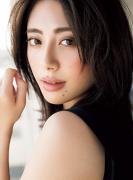 肌なじみ度抜群！ RMKのパール入りベージュグロスで洗練された美人顔に♡ |