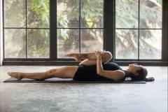 硬いお尻が一瞬で柔らかくなる！ストレッチを行いやすくする凄ワザ