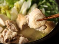 今までの水炊きはなんだったのか…！ 鶏肉のうまみを最大限に味わう、究極の「博多風水炊