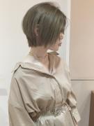 今年のトレンドカラーはグリーン。ヘアカラーなら「マット」に挑戦！