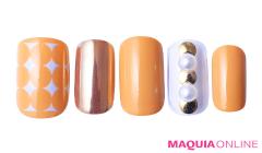 ドットで遊ぶ、レトロゴージャスな「パール」ネイル | lMAQUIA