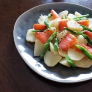 美容エディター・門司紀子のToday’s SALAD #14「スモークサーモンとじゃがいものサラダ」 |