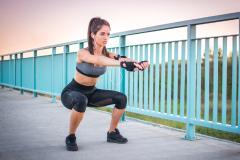 スクワット1回って一体何秒？やりやすい「スピード」について