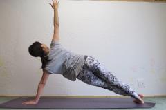 シュッとした脇腹ラインをGET♡お肉が取りにくい脇腹を引き締めるポーズ