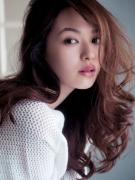 前髪アレンジ11選｜長さタイプ別コテ・アイロン・カーラーの巻き方レッスン！ |