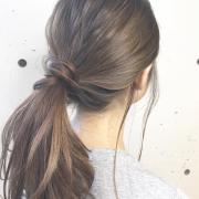 無造作感が素敵♡テクいらずで完成「こなれローポニー」10選