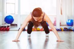 【動画あり】“バストの張り”を守るための究極エクササイズ！