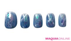 夜空を彩る、神秘的な輝きの「オーロラ」ネイル | lMAQUIA