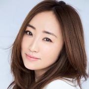 神崎 恵さんが愛用中！ 困ったときのお守りコスメをご紹介！ |