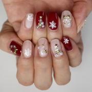定番カラー＆定番モチーフを大人可愛く！ 王道クリスマスネイル【ギ☆のセルフネイル手本
