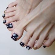 裏ワザストーンアートで、聖夜にぴったりクリスマスネイル！【ギ☆のセルフネイル手本帖