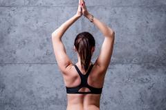 お腹と背中を一気に刺激！くびれ&amp;やせやすい体質に変えるストレッチ