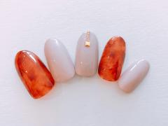 2017年べっ甲柄デザインのトレンドは、配分少なめが正解！【365日ネイル】 |