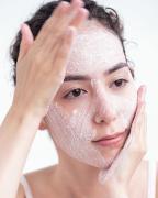 肌のザラつきが気になったらスクラブで一掃！ おすすめアイテムまとめ |