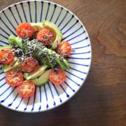 「アボカドとミニトマトの塩昆布サラダ」美容エディター・門司紀子のToday’s SALAD #20 |