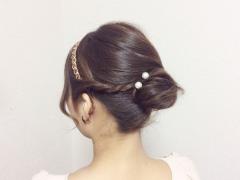 ヘアアレンジ初心者さんオススメ “編み込み” なしのシンプルまとめ髪が簡単かわいい