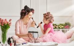 パーティの主役になれる、“見とれるメイク”4つの奥の手テクニック