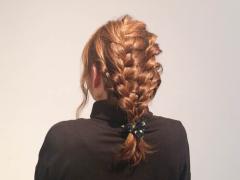 三角クリップを使ったルーズな編み込みがかわいい☆簡単編み込みヘアアレンジ!!