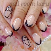 大人の女性らしいシックな指先に。冬のブラックネイルデザイン10選